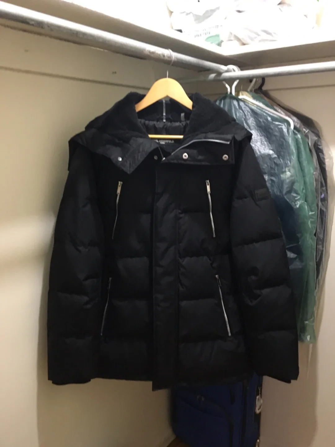 Karl Lagerfeld Black Puffer Jacket image indicator(5)