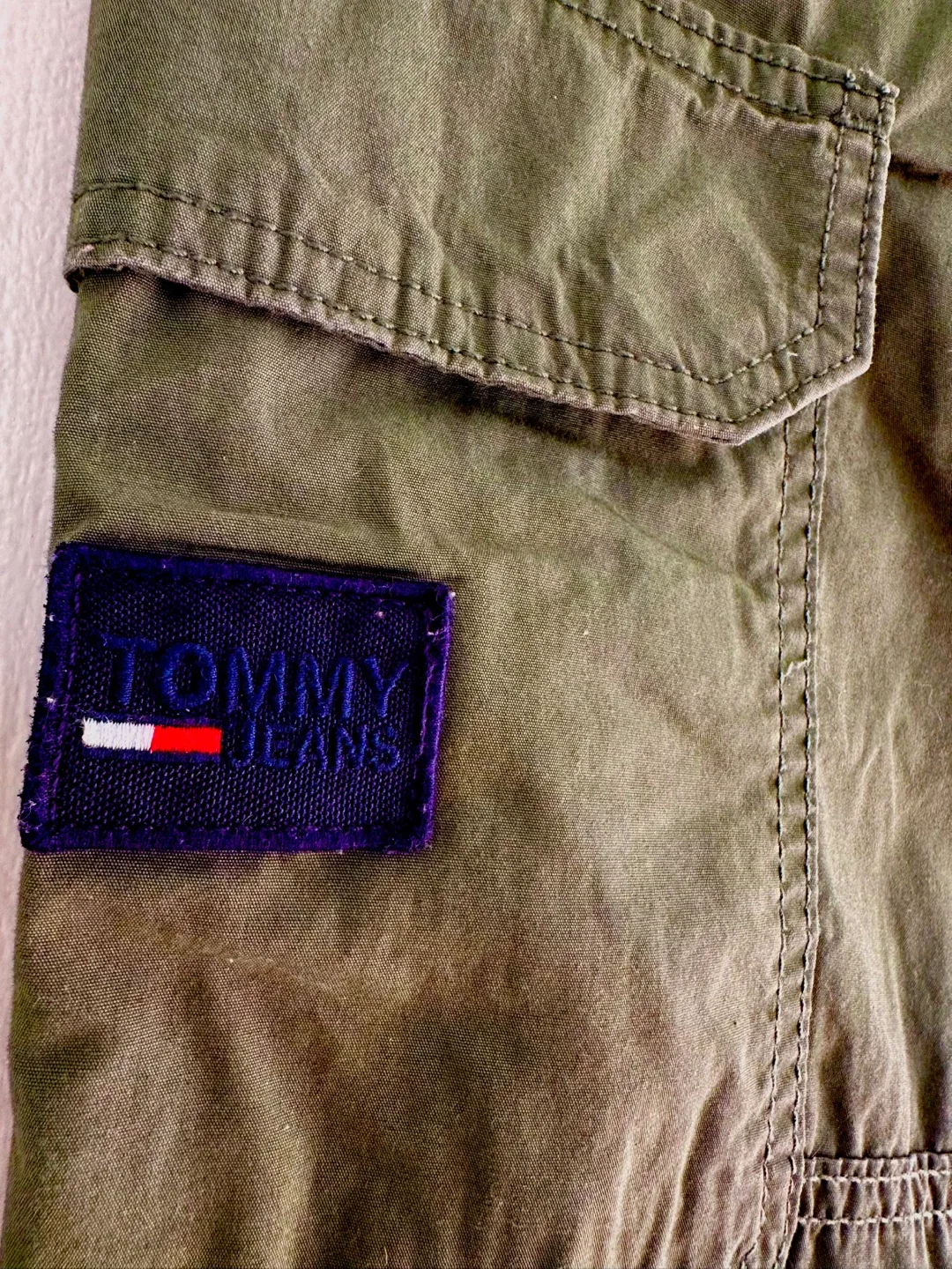 Tommy Jeans Men's Cargo Joggers image indicator(4)