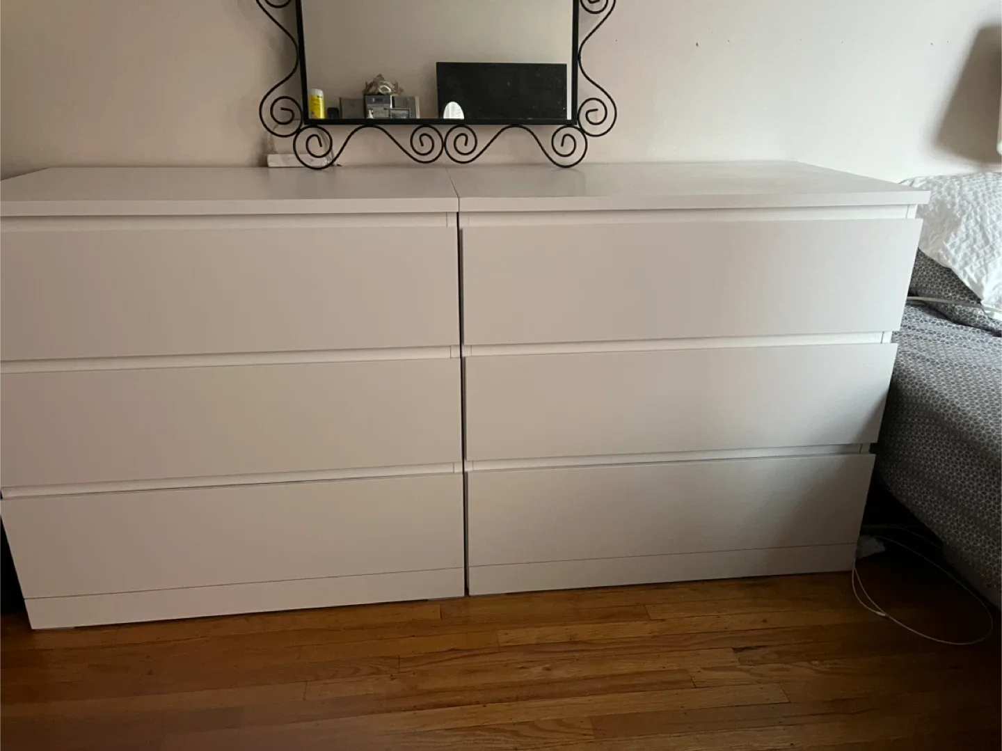 IKEA Malm 3-Drawer Dresser - White image indicator(3)