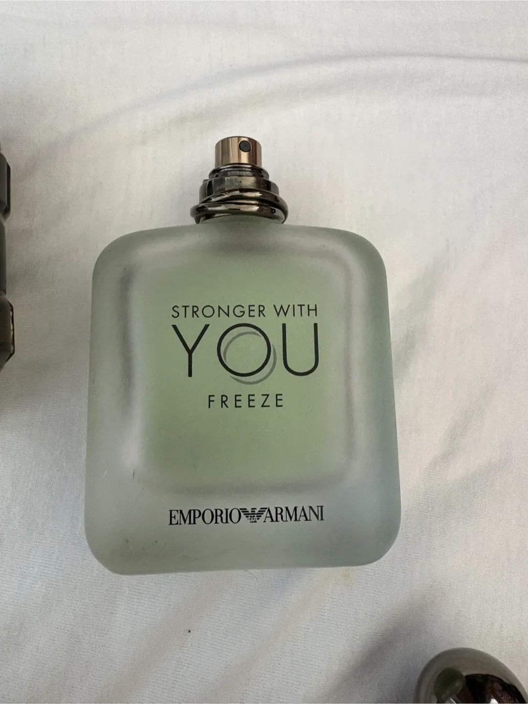 Gucci Guilty Black, Paco Rabanne 1 Million, Armani image indicator(8)