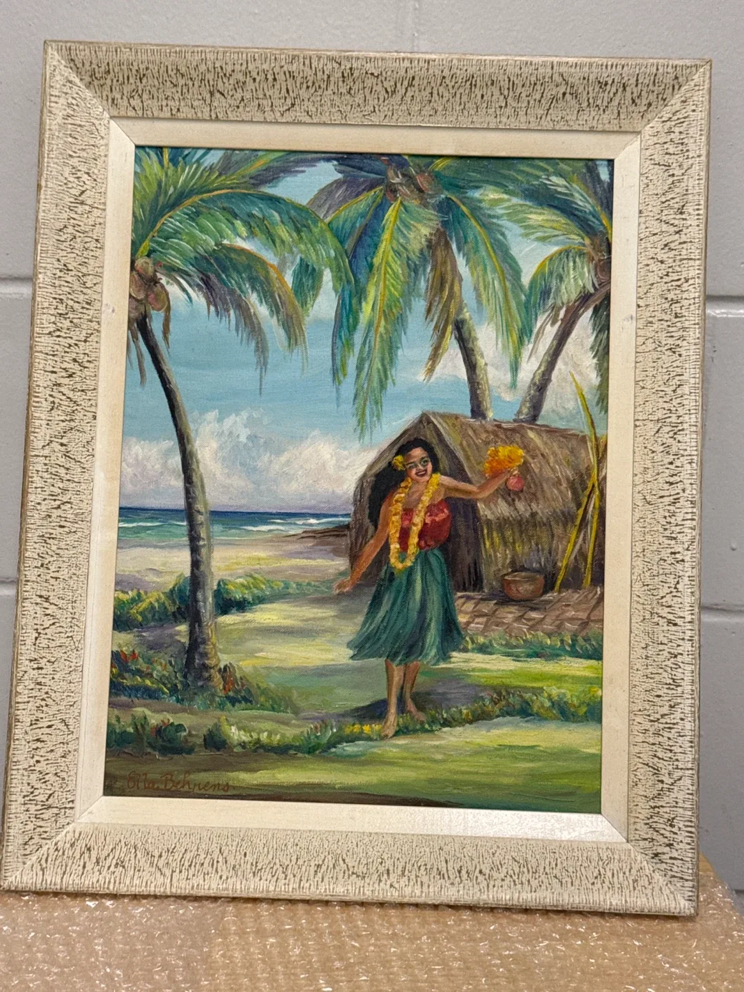 Vintage tropical woman in Hawaii thumbnail