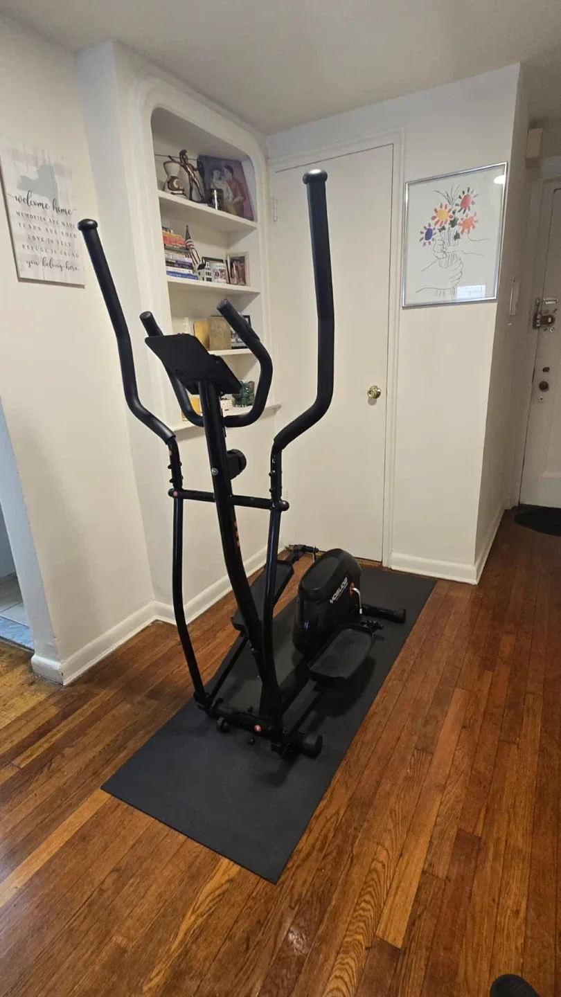 Elliptical Exercise Machine - Black image indicator(2)