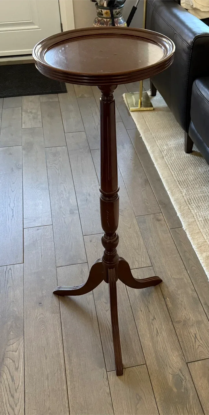 Vintage wooden pedestal / plant stand image indicator(2)
