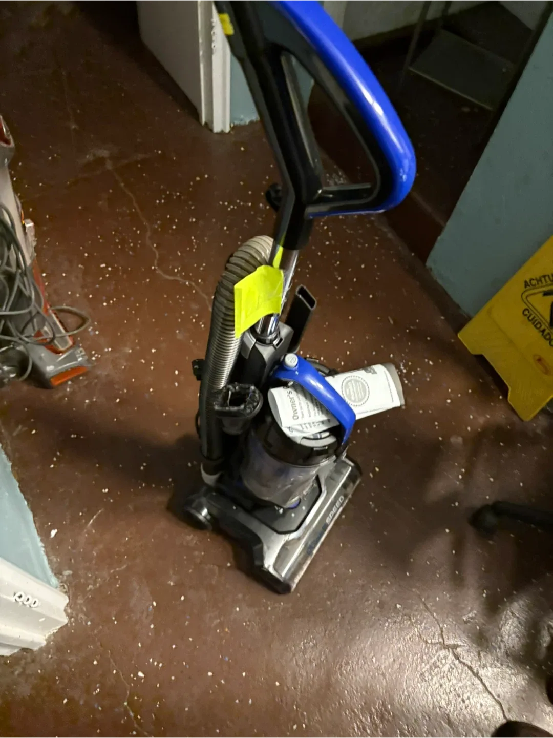 Eureka Power Speed Vacuum image indicator(4)