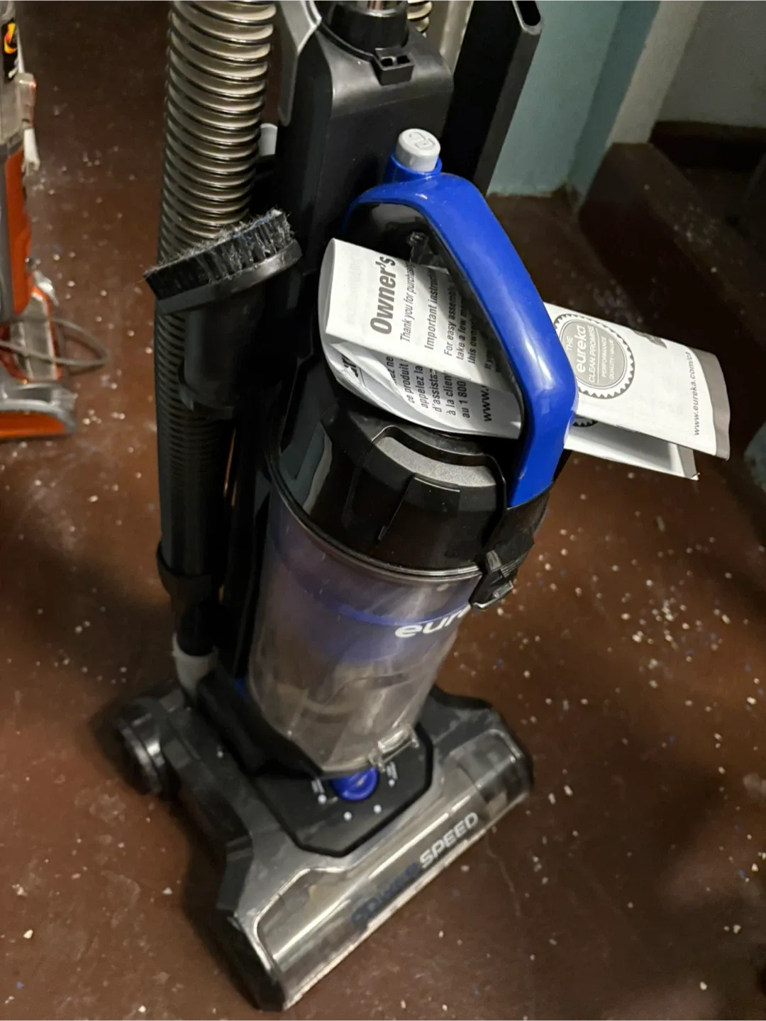 Eureka Power Speed Vacuum image indicator(2)