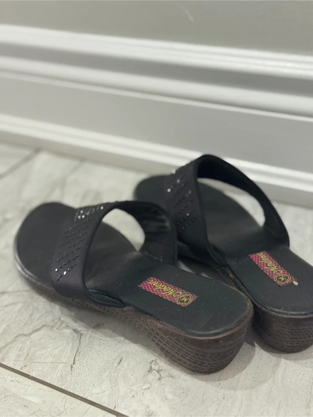 Modern Black Wedge Sandals thumbnail