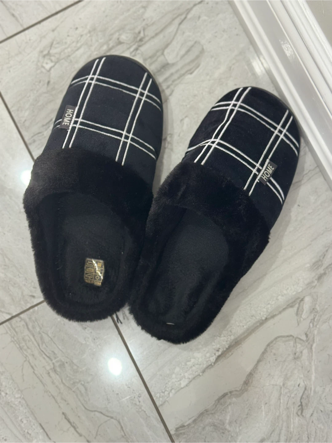 HOME Black Plaid furry Slippers