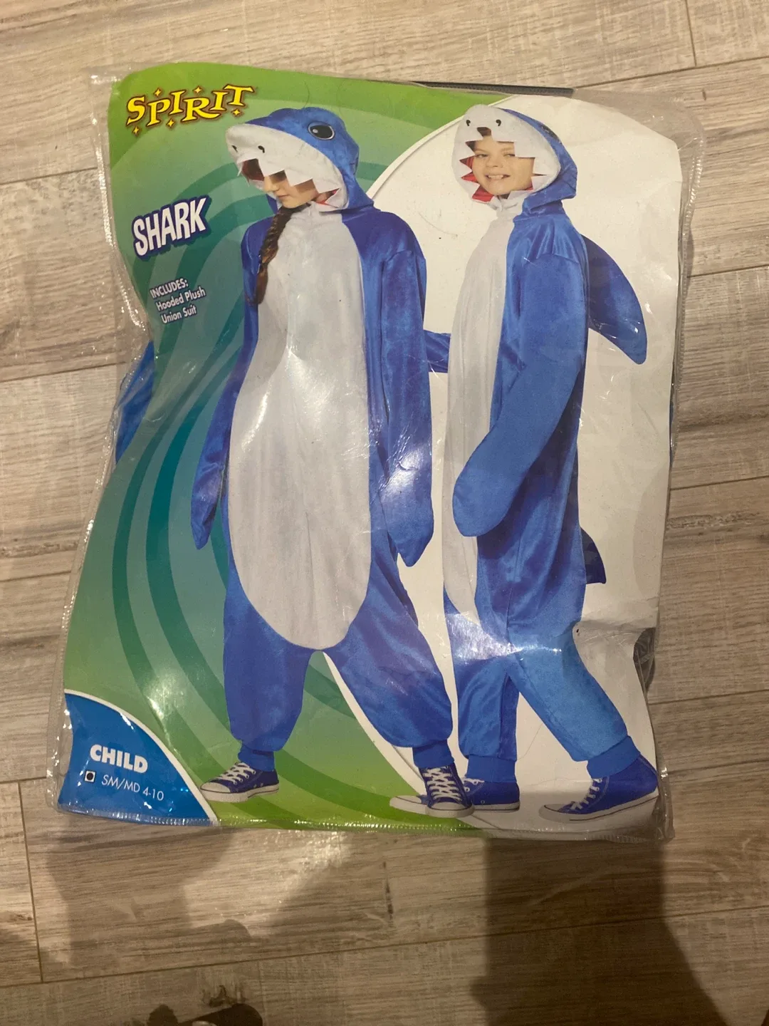 Spirit Halloween Shark Costume - Child Size SM/MD image indicator(4)