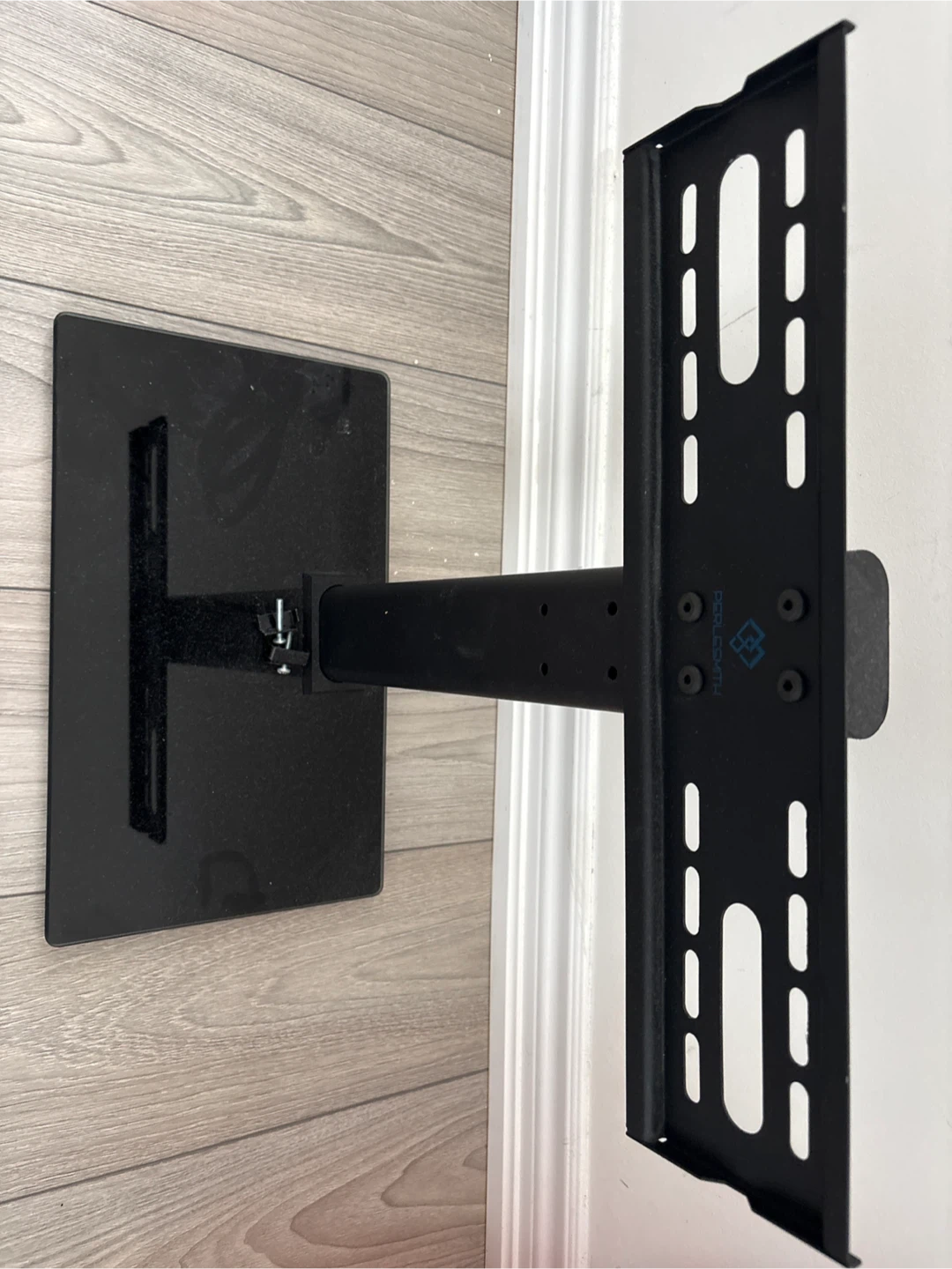 Universal tv stand for 35$