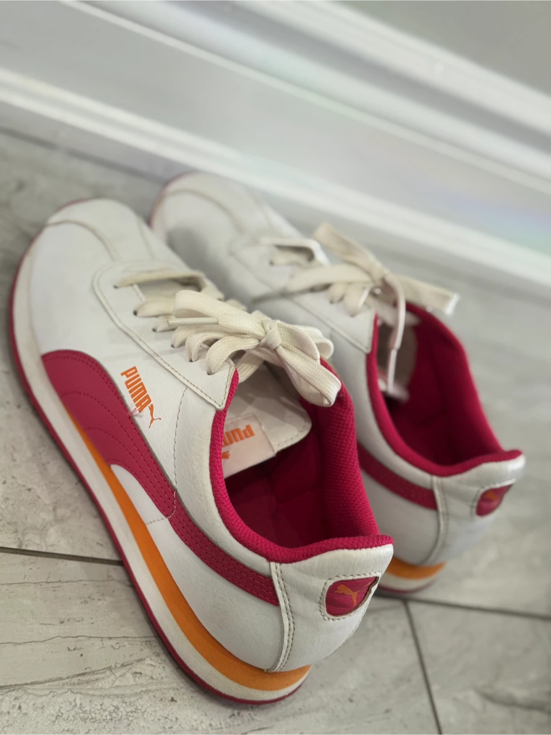 Puma Turin III White/Pink Sneakers - Women's Size 8