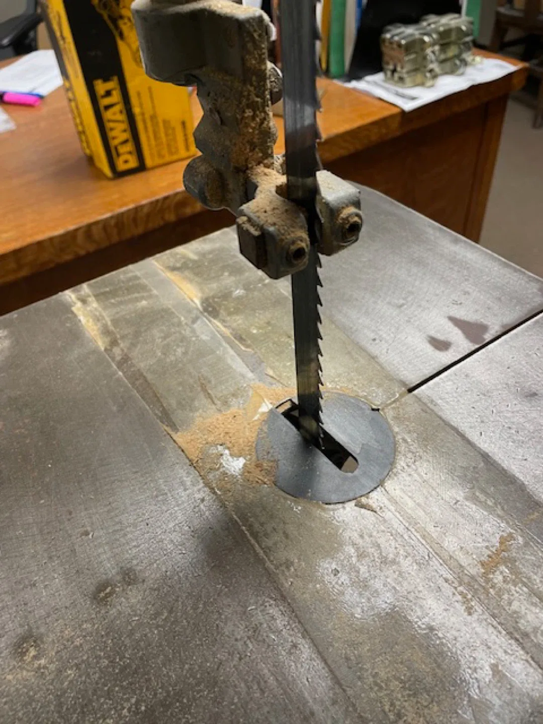 Delta Double-Duty 14-Inch Band Saw image indicator(4)