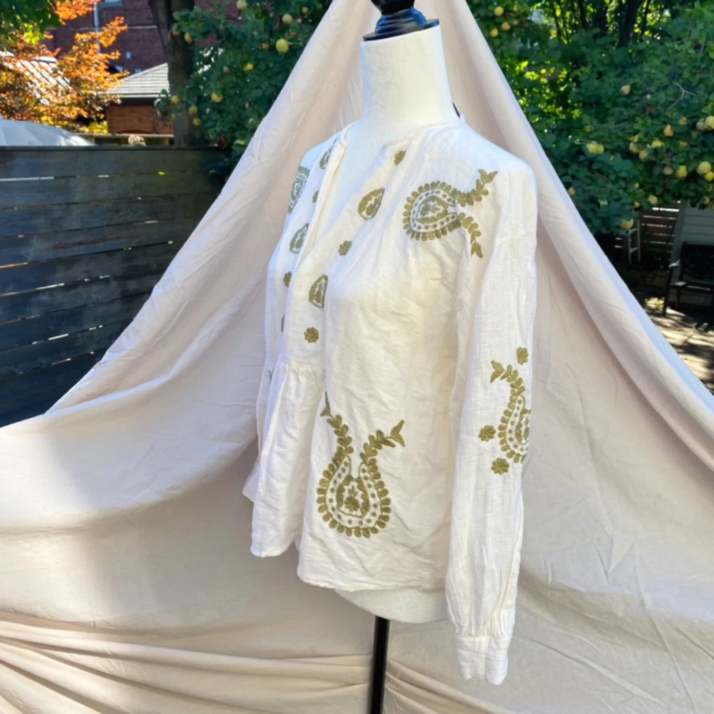 Zara Embroidered Peasant Blouse - Size XS image indicator(2)