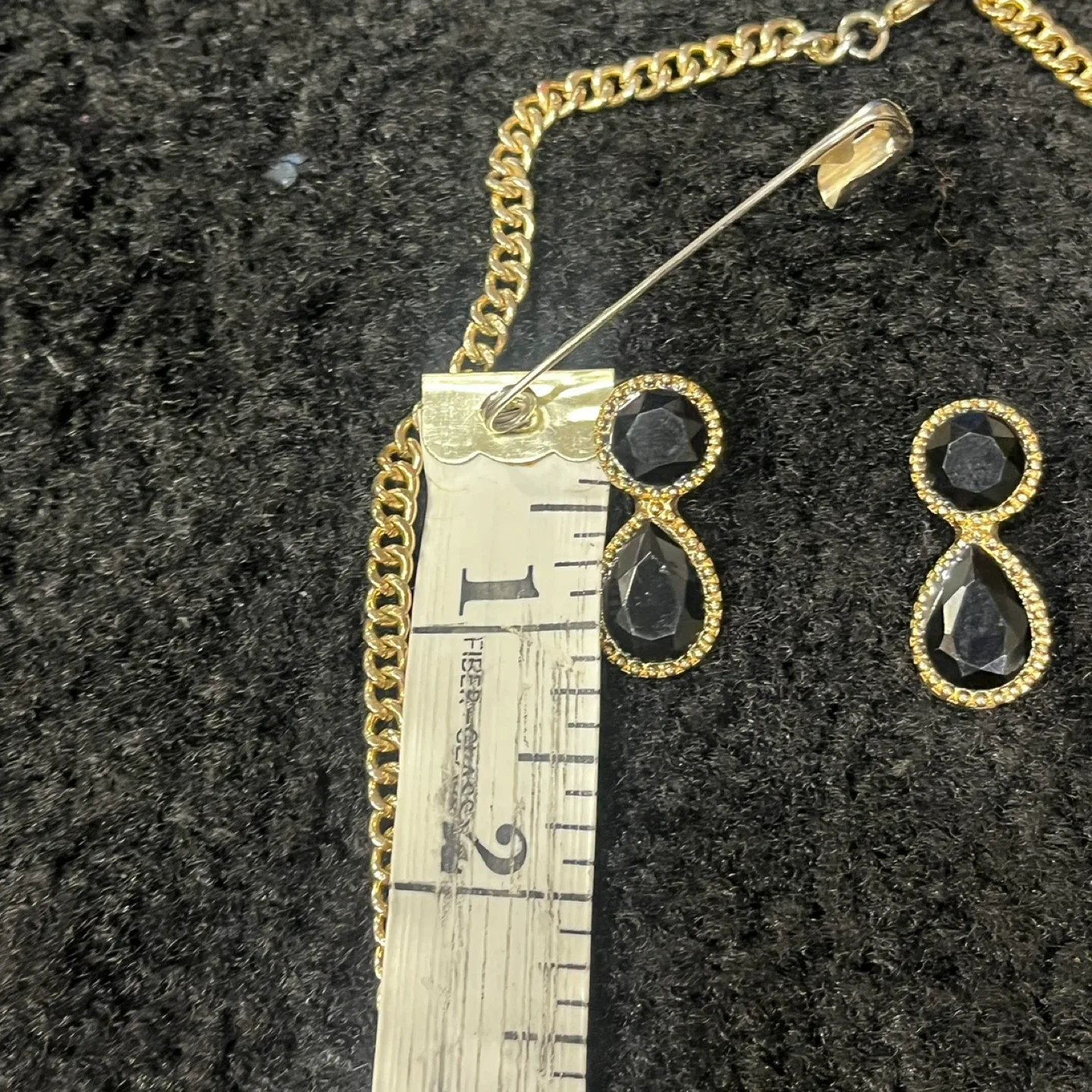 Gold Tone Necklace and Earrings Set image indicator(4)