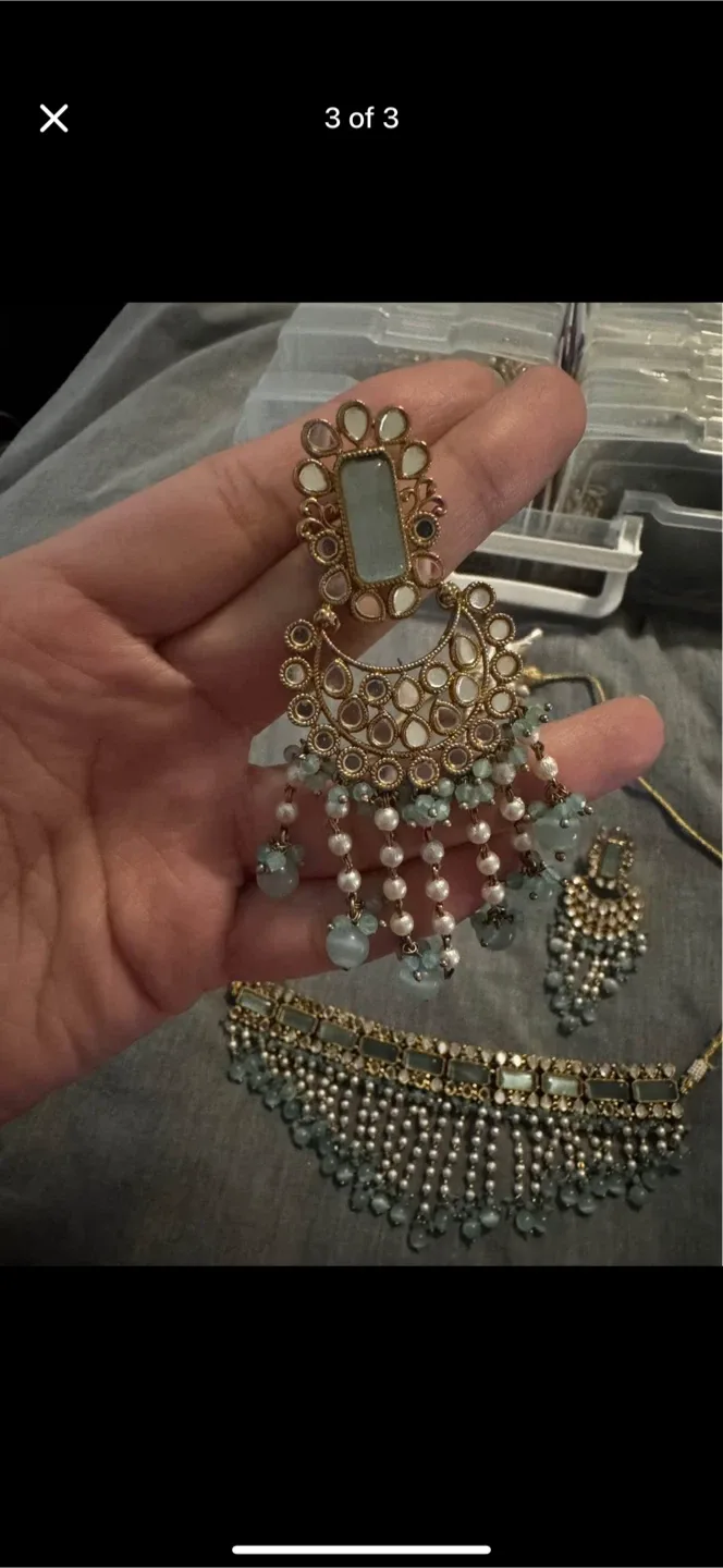 Choker and Earring Set image indicator(3)