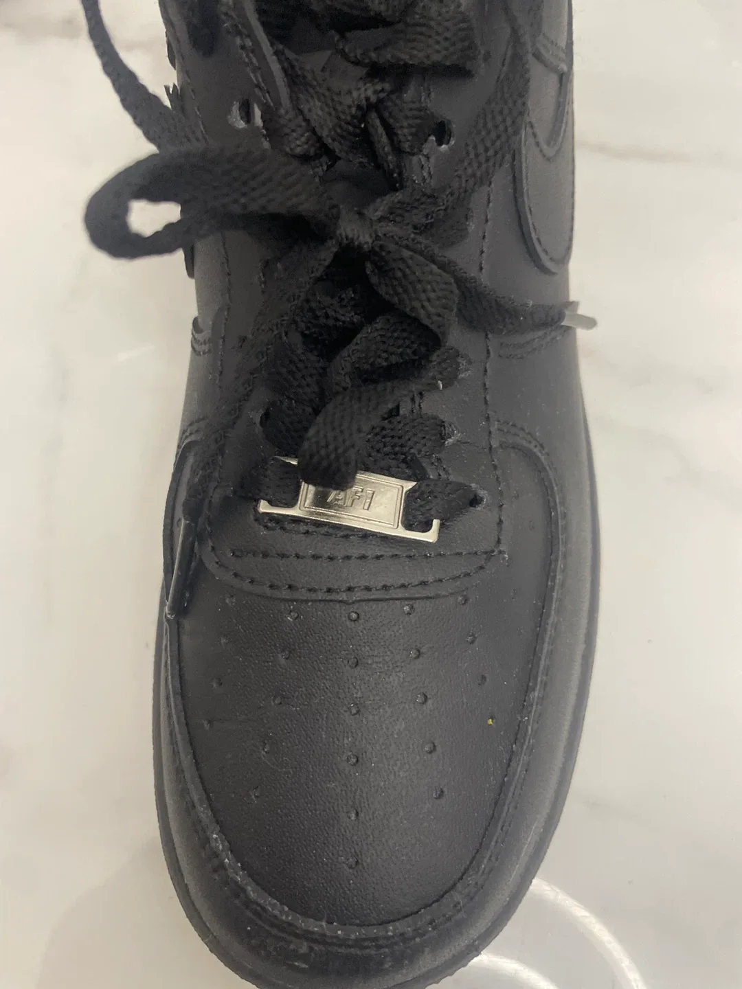 Air Force ones size 7us almost like new image indicator(3)