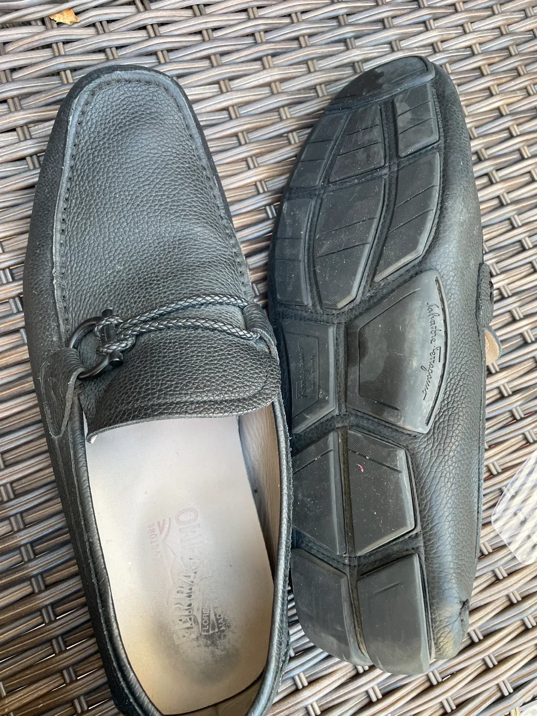 Salvatore Ferragamo Black Leather Loafers image indicator(2)