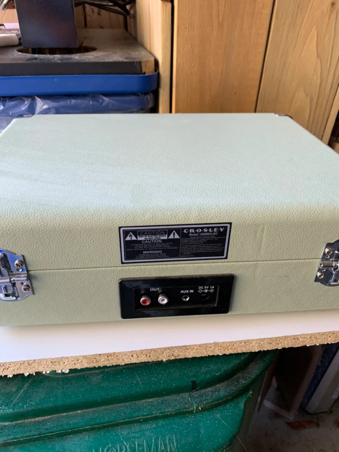 Crosley Cruiser Turntable - Portable Record Player image indicator(3)