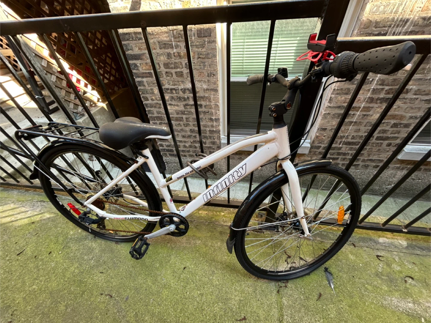 Infinity Boss Three Hybrid Bike
