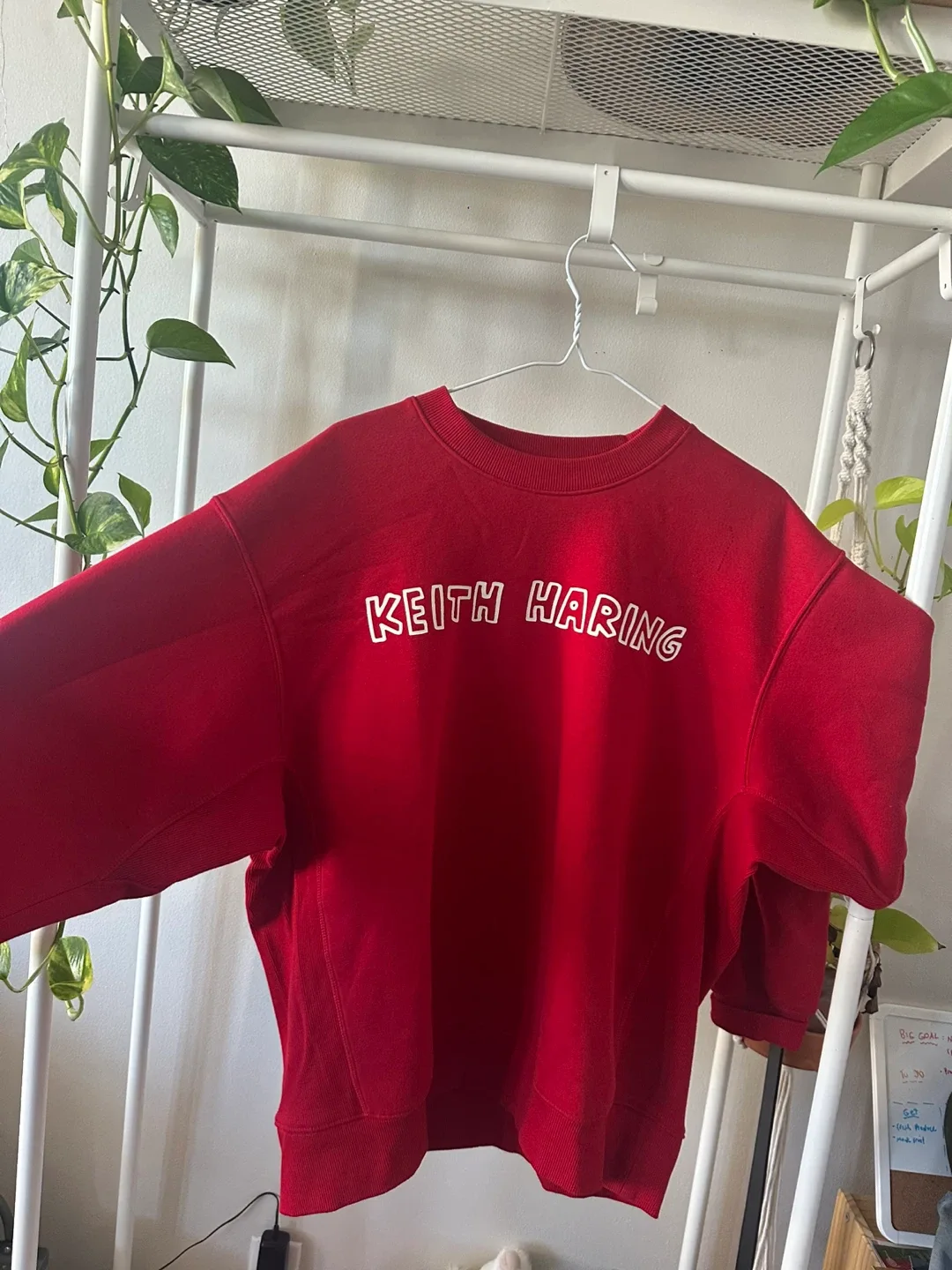 H&M x Keith Haring Red Oversized Sweatshirt - Size M image indicator(2)
