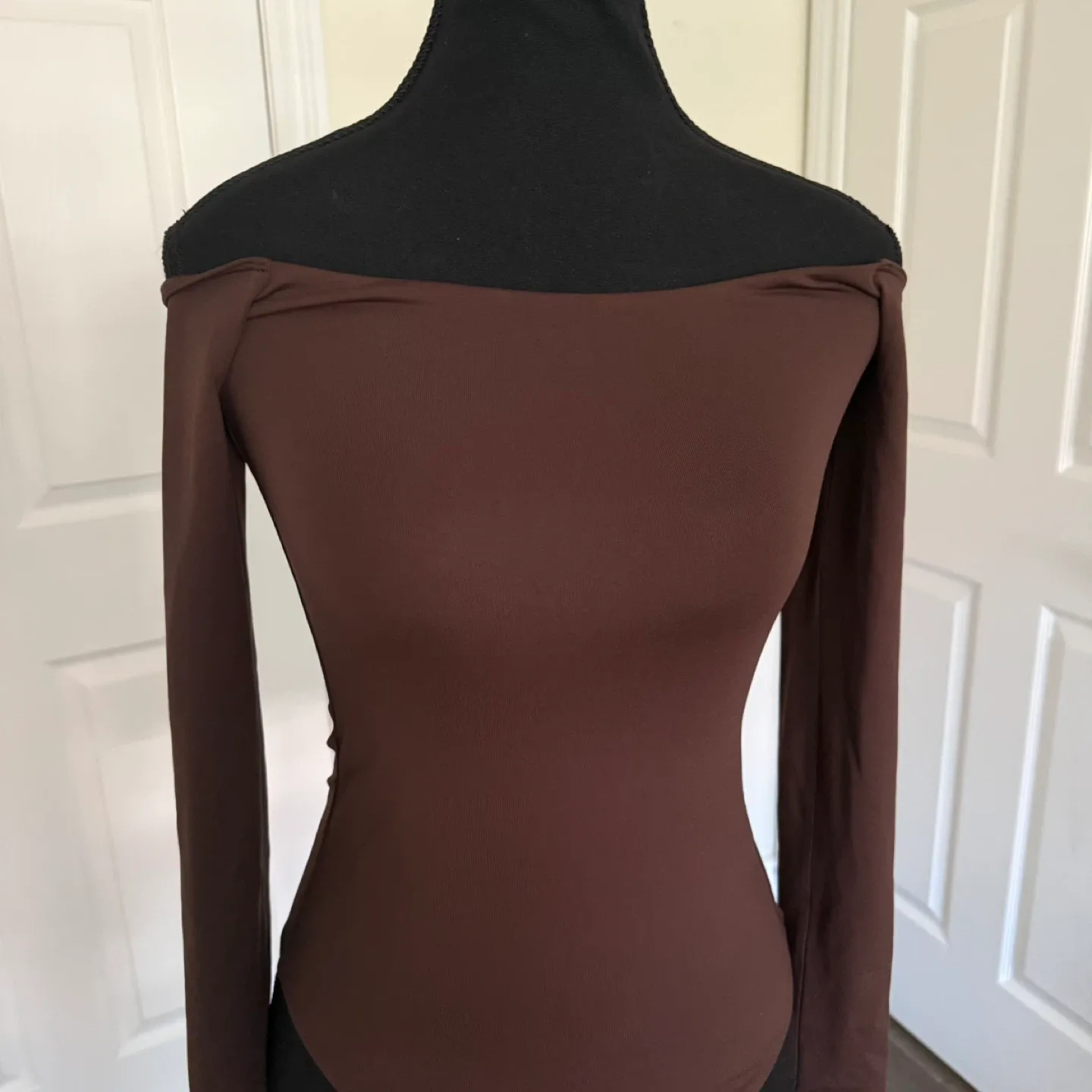 ARITZIA Babaton Bodysuit thumbnail