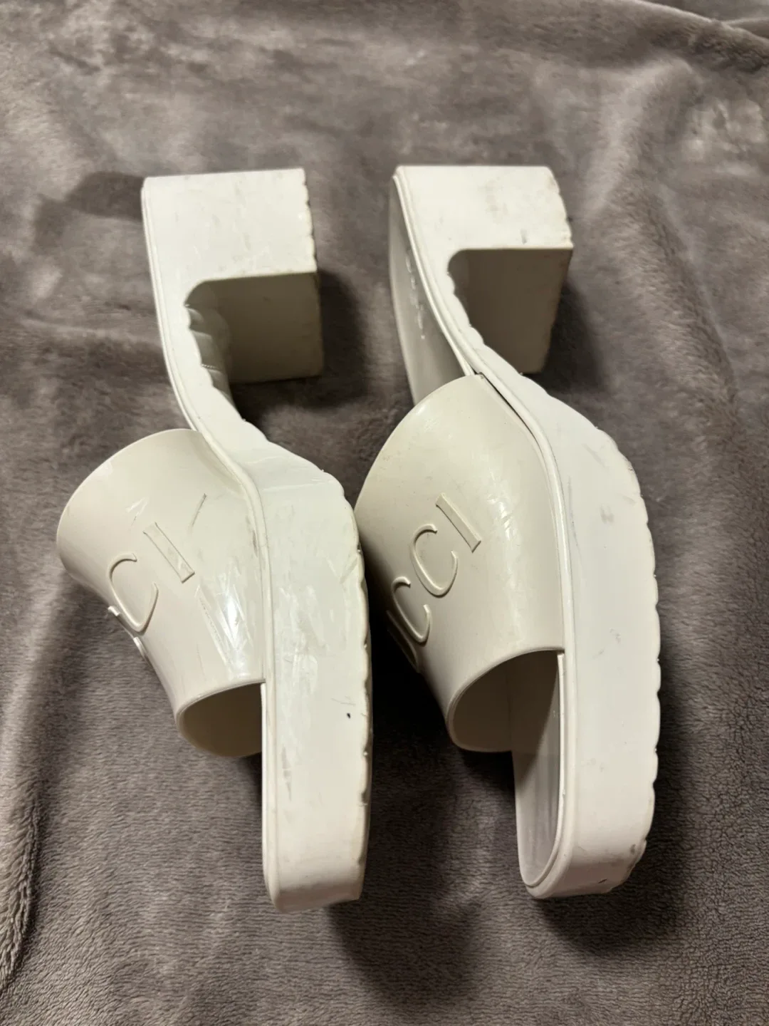 Gucci Women's Rubber Slide Sandal - Size 38 image indicator(4)