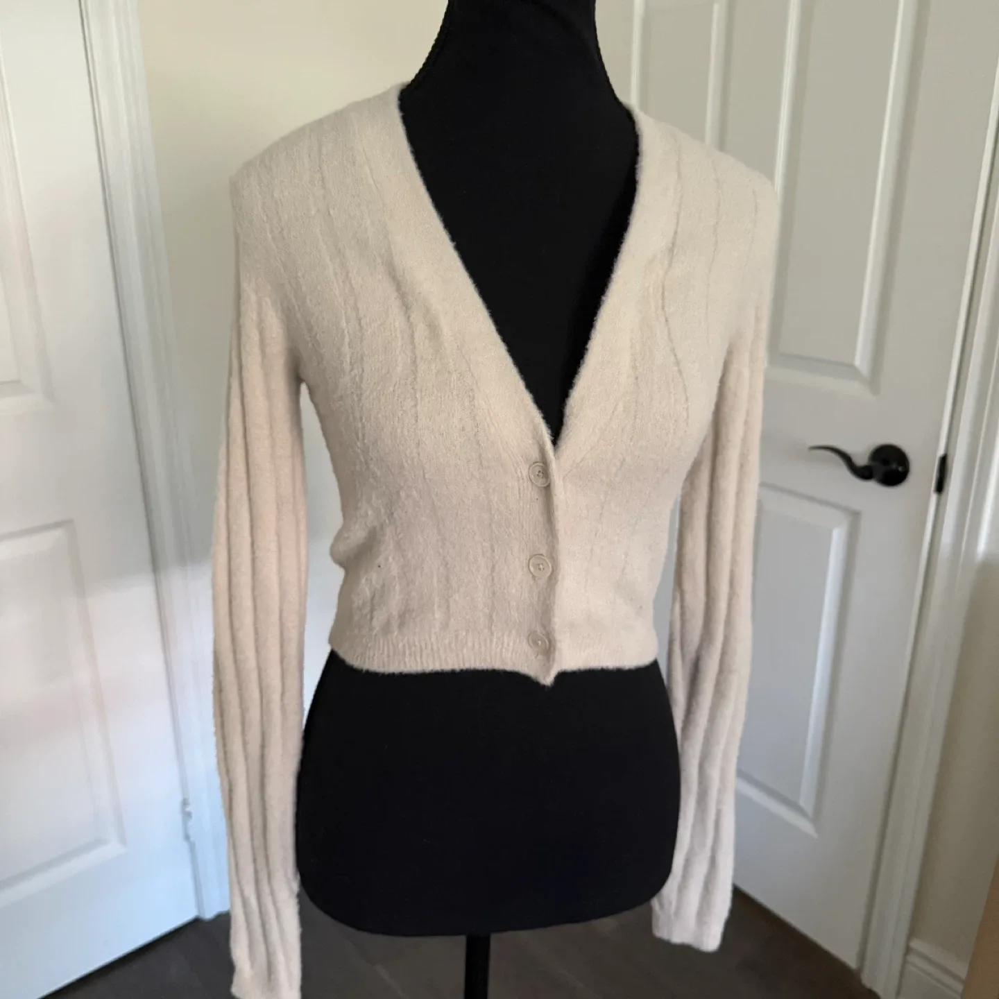 ARITZIA Wilfred sweater thumbnail