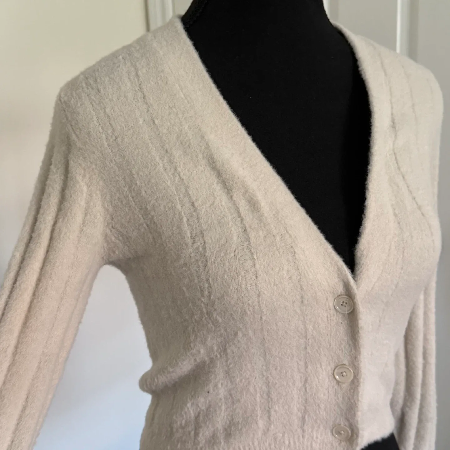 ARITZIA Wilfred sweater image indicator(2)