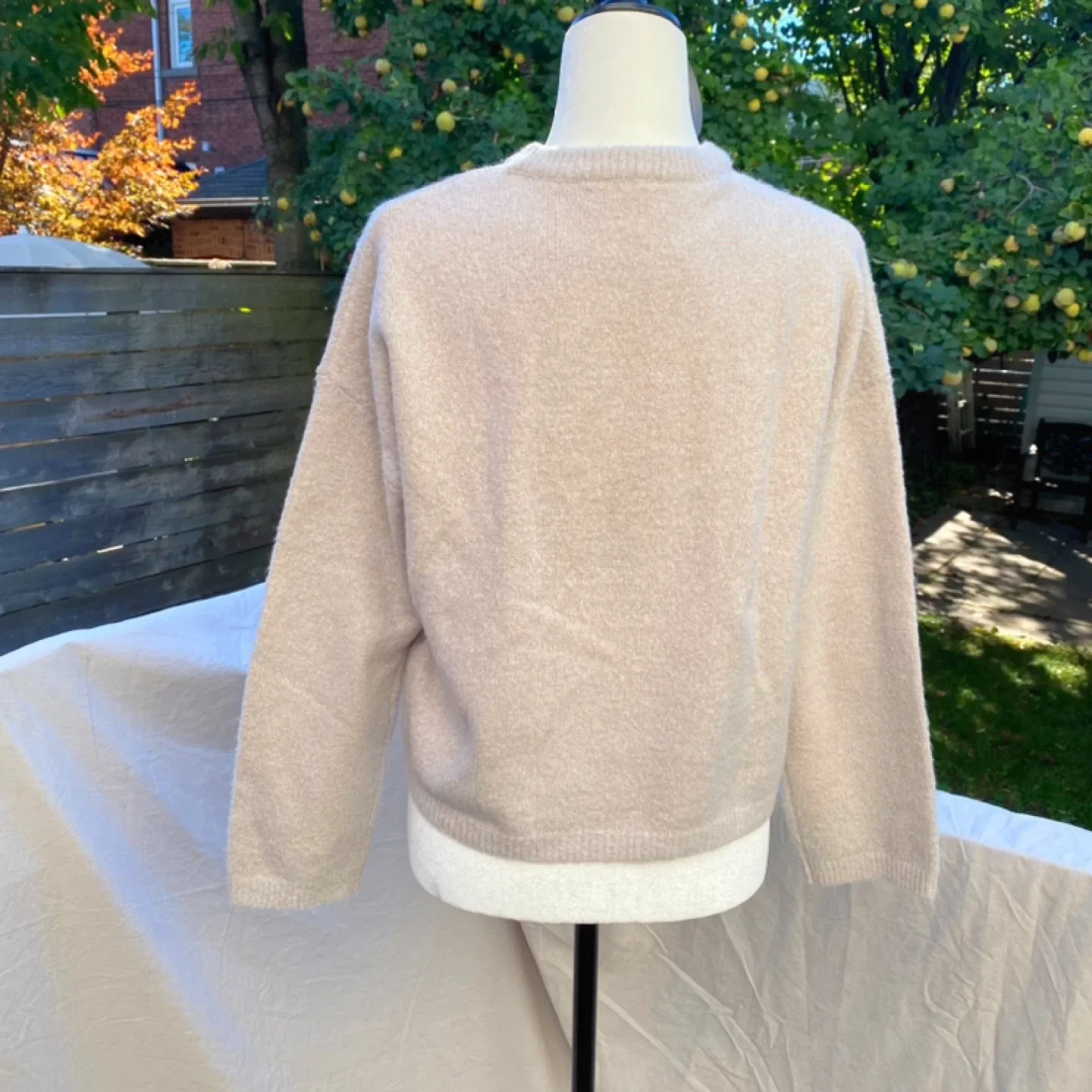 Oak + Fort Beige Sweater - Size XS image indicator(3)