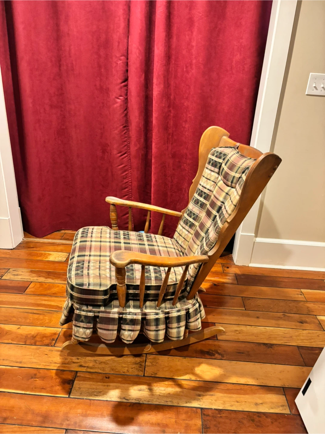 Vintage Plaid Rocking Chair - photo 2
