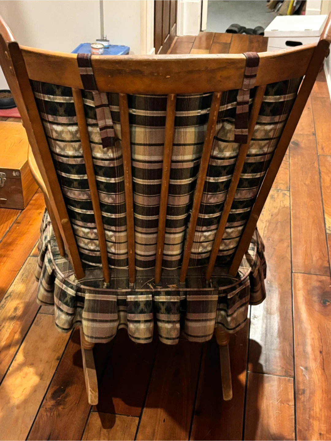 Vintage Plaid Rocking Chair - photo 3