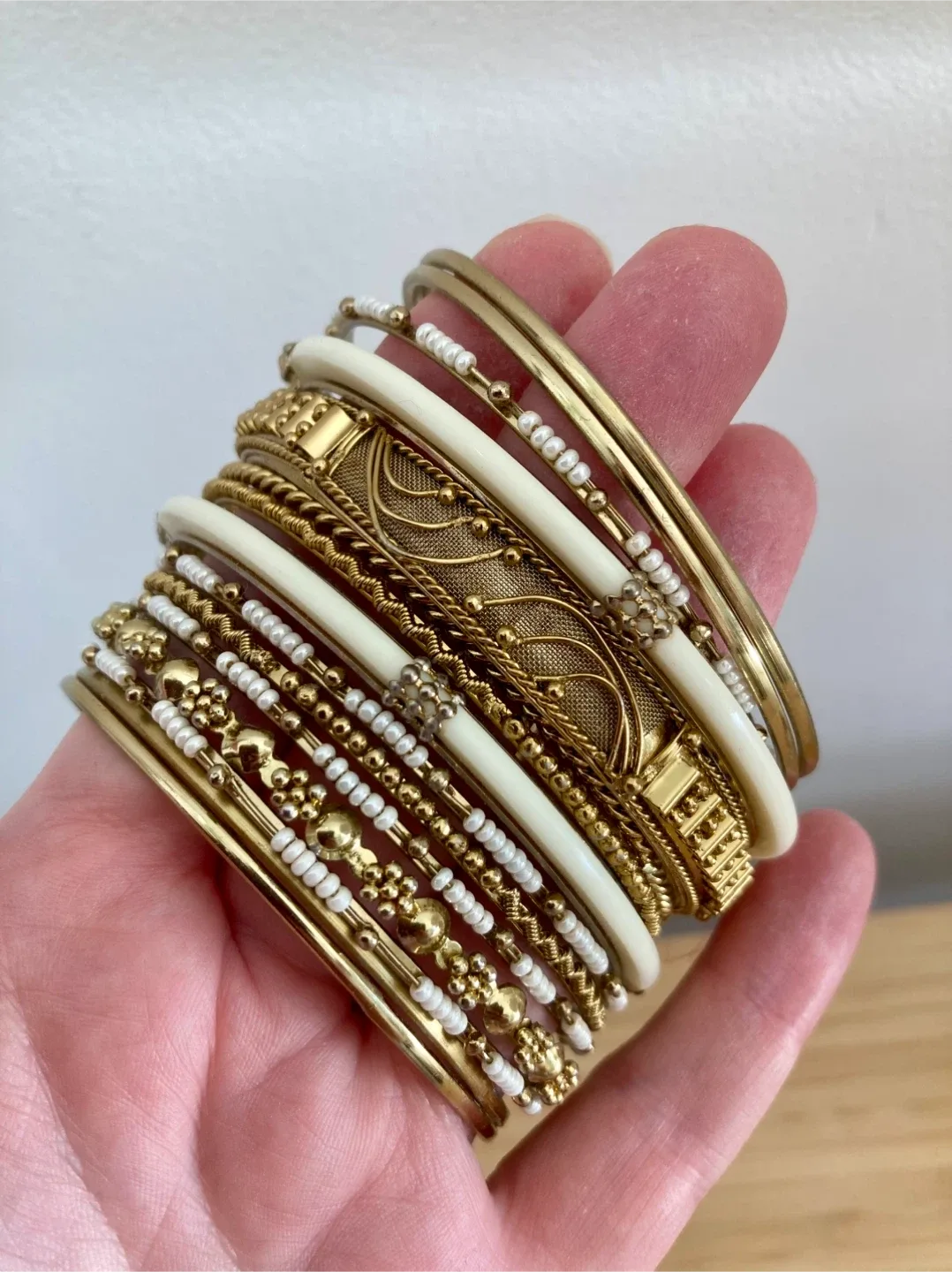 New Aldo Bangle Stack image indicator(2)