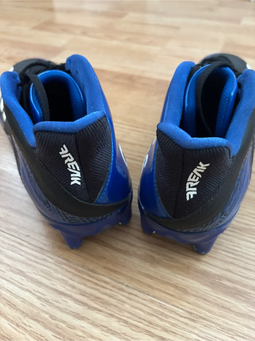 Adidas Men’s Freak Soccer/Football Cleats (Like  New) image indicator(5)