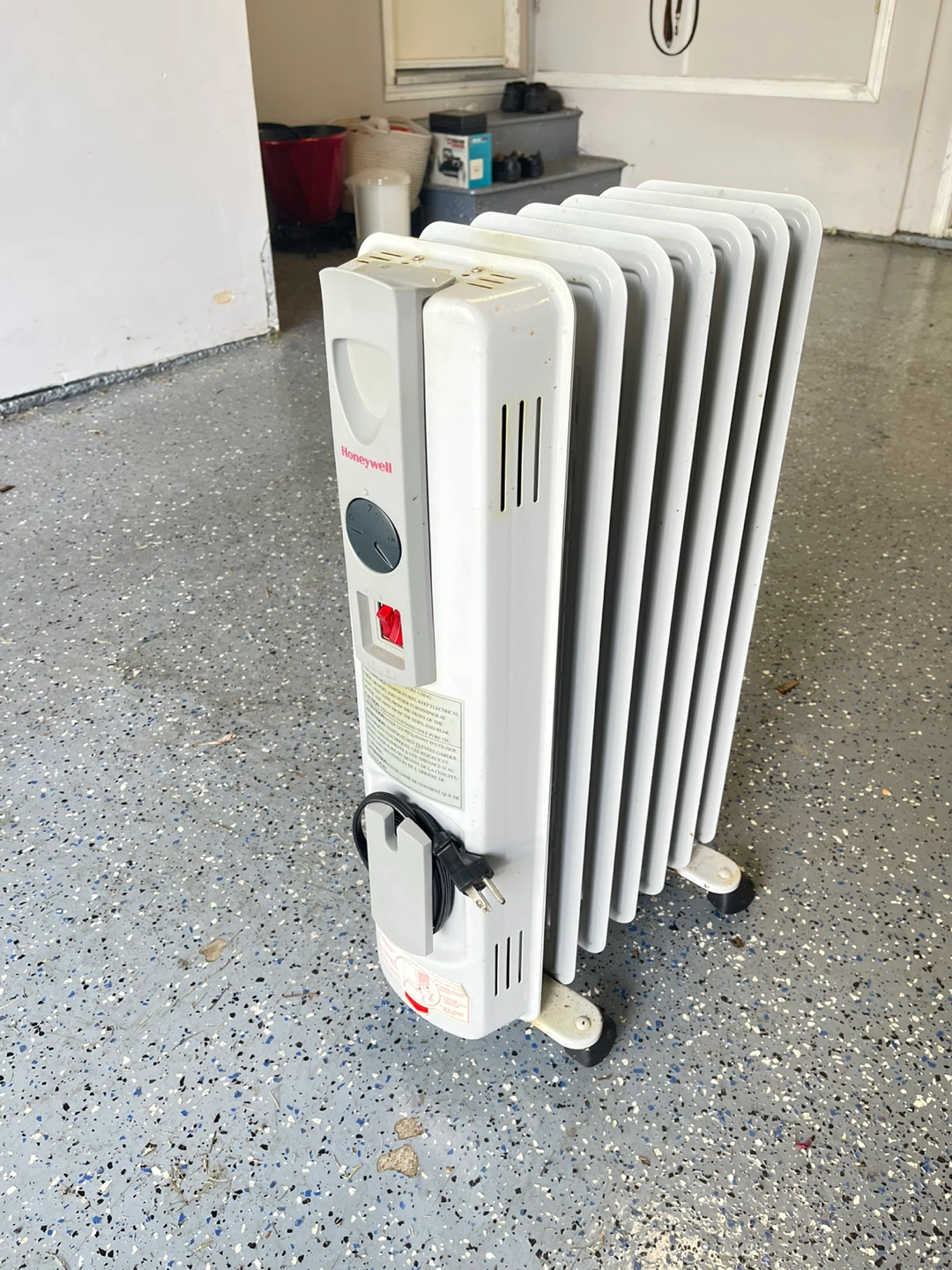 Honeywell HZ-680C Oil Filled Radiator Heater - photo 2