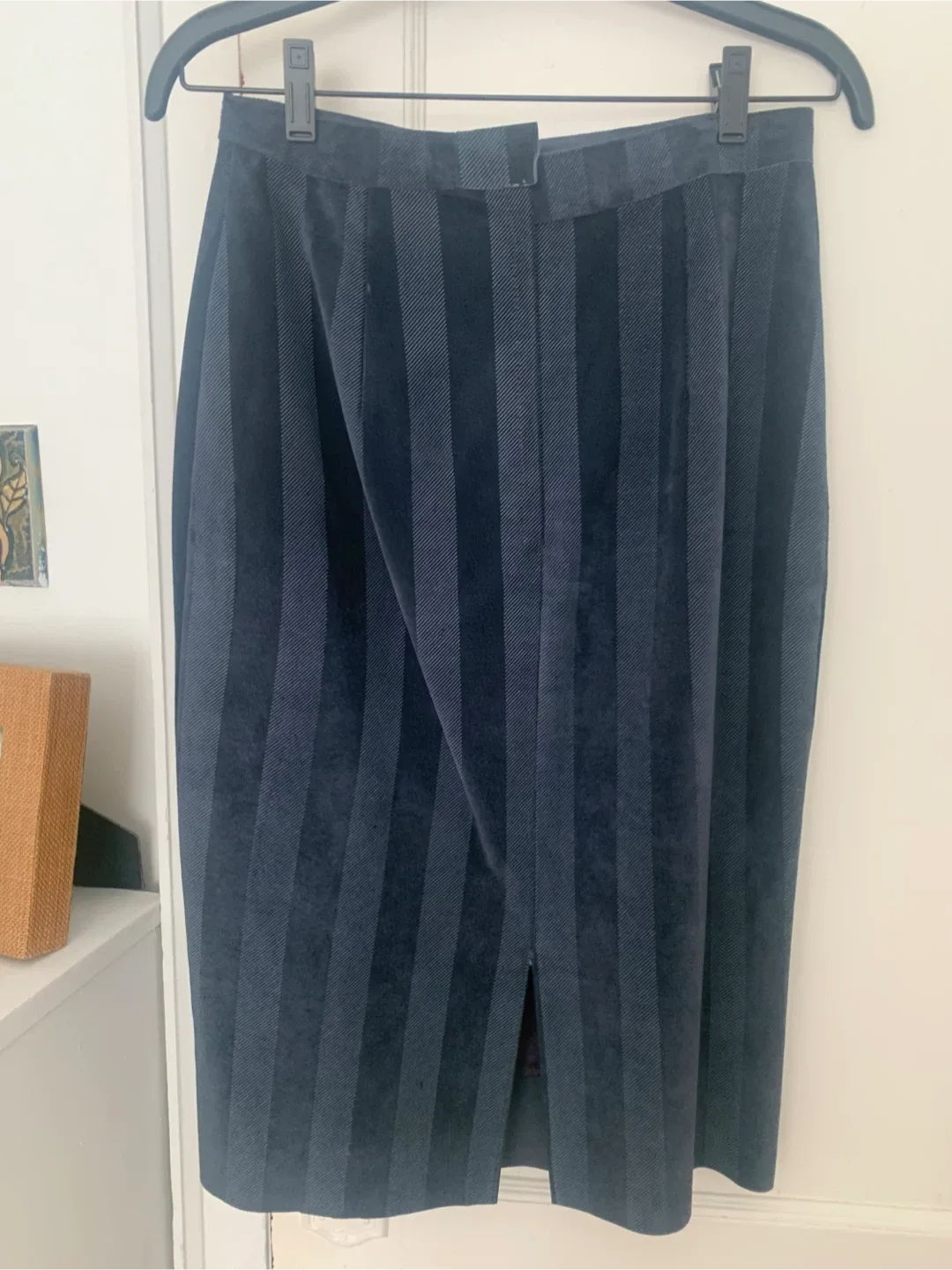 Genuine leather Pencil Skirt - Size Medium image indicator(3)