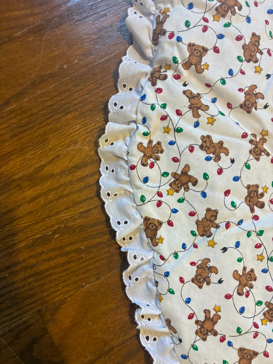 Vintage reversible Quilted Christmas Tree Skirt - photo 3