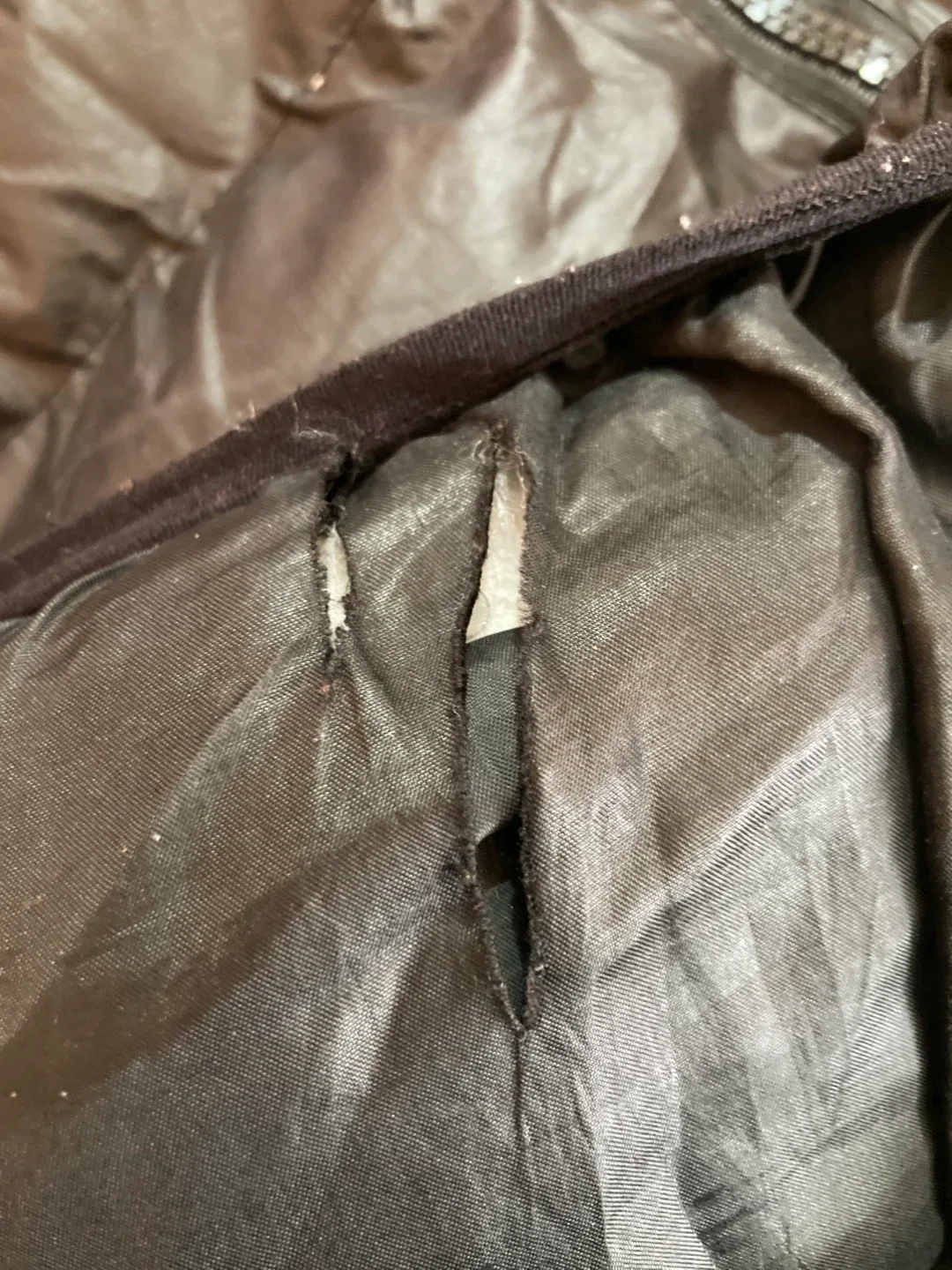 Pusite Black Puffer Jacket - Size L image indicator(4)