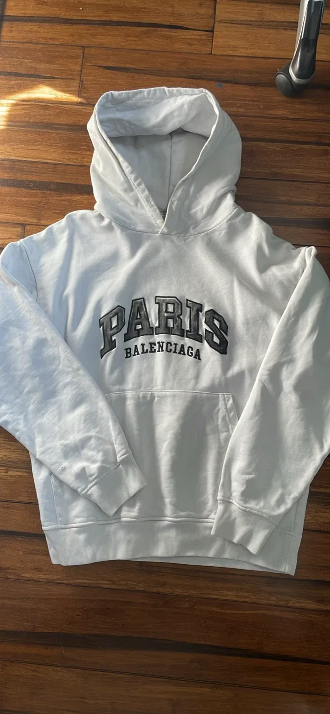 Balenciaga paris hoodie thumbnail