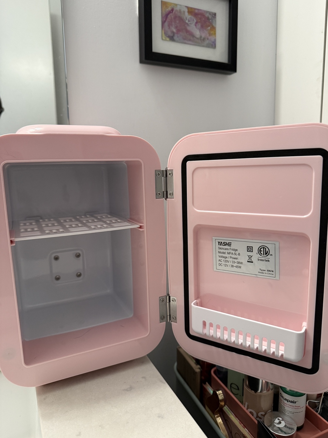Pink Yashe Mini Skincare Fridge - photo 3