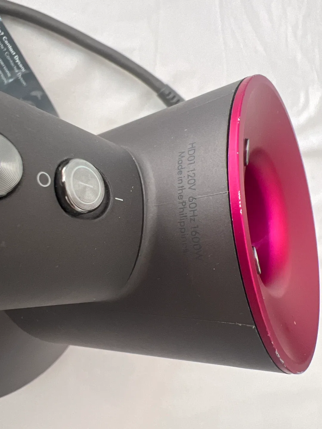 Dyson Supersonic HD01 Hair Dryer – Stand, Case & Attachments image indicator(8)