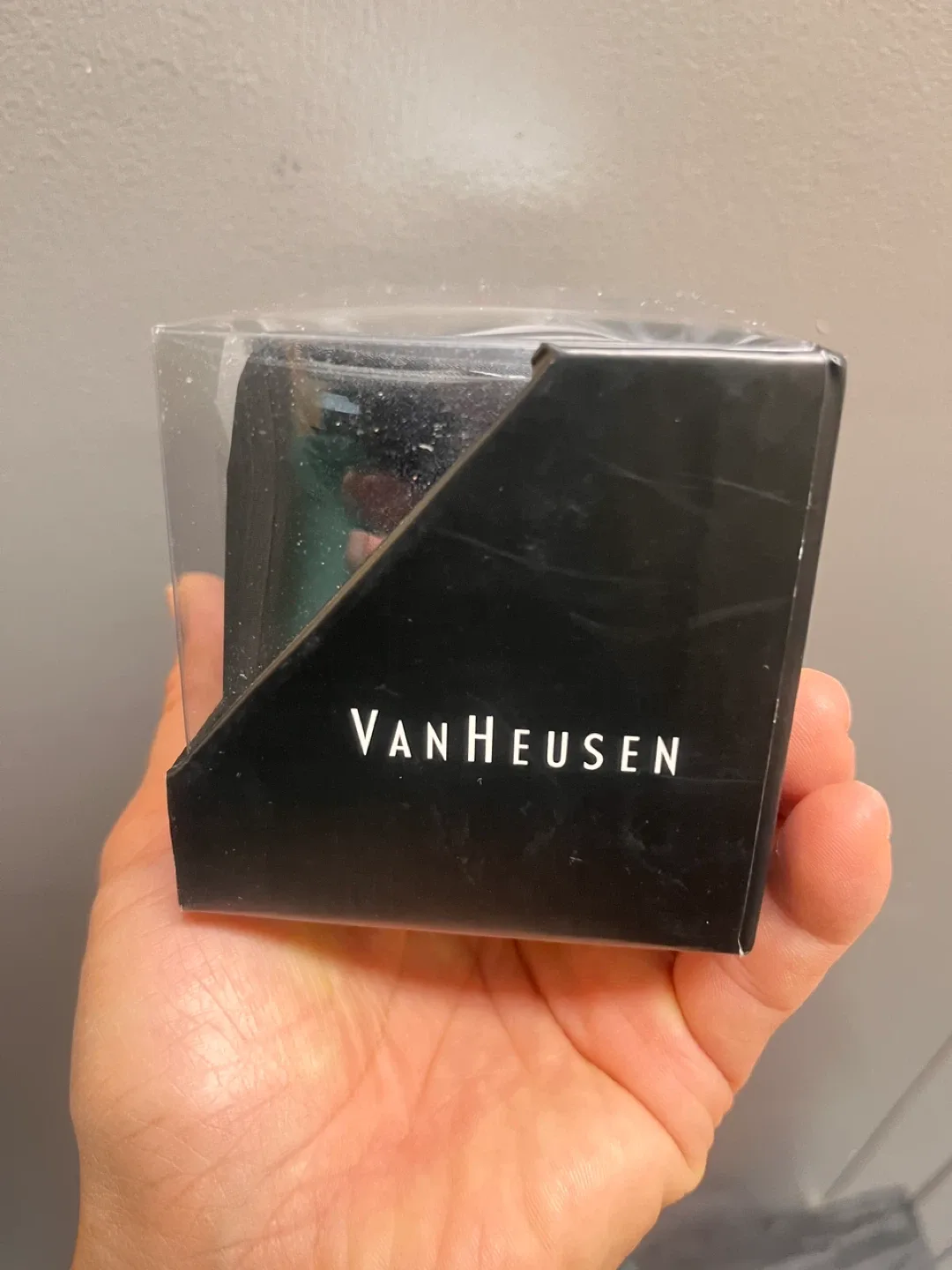 New Van Heusen Tie & Pocket Square Set image indicator(2)