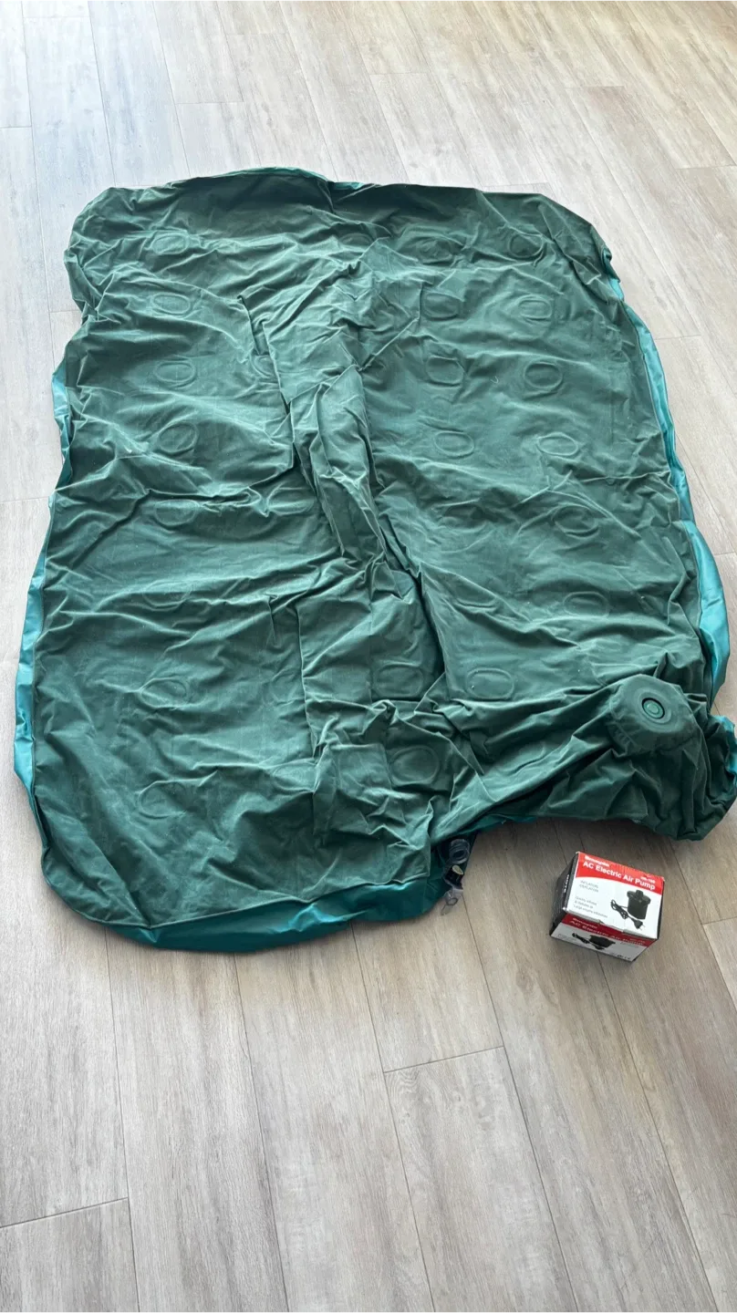 Inflatable Mattress with Electric Air Pump thumbnail