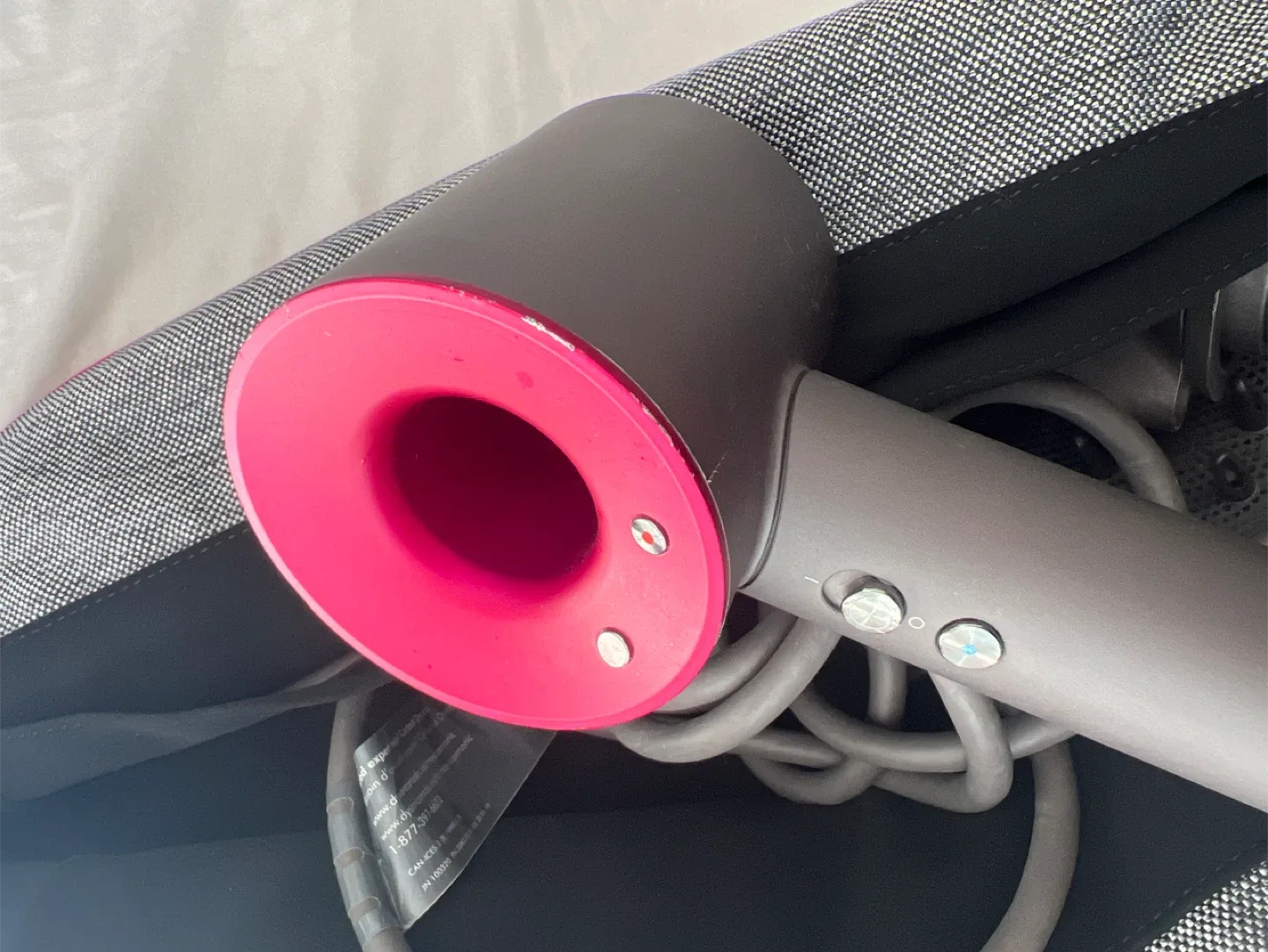 Dyson Supersonic HD01 Hair Dryer – Stand, Case & Attachments image indicator(10)