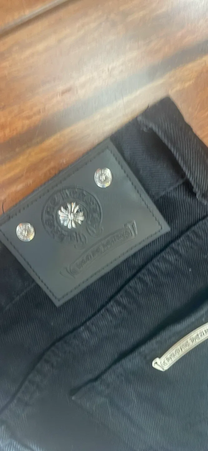 Chrome heart jeans image indicator(3)