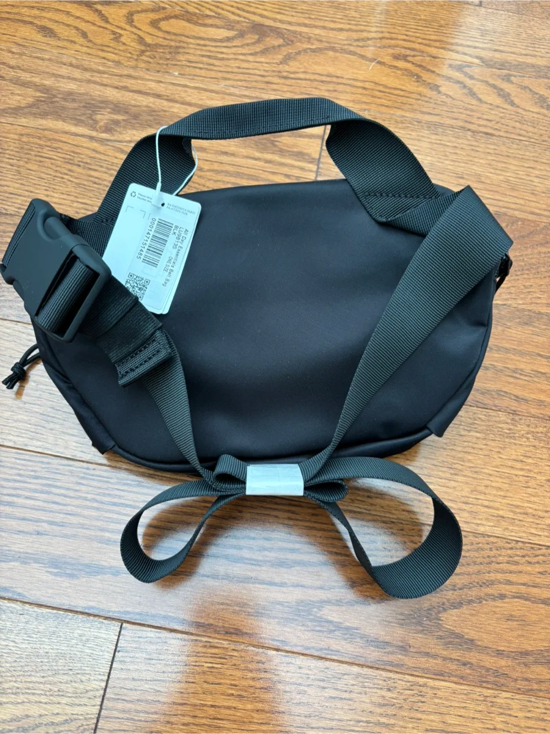 New Lululemon Everywhere Belt Bag Black image indicator(5)