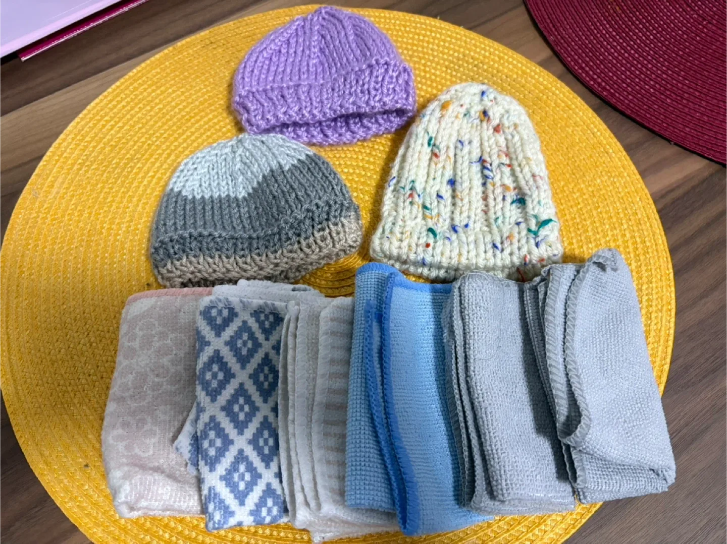Baby Hats and Mittens Set image indicator(2)