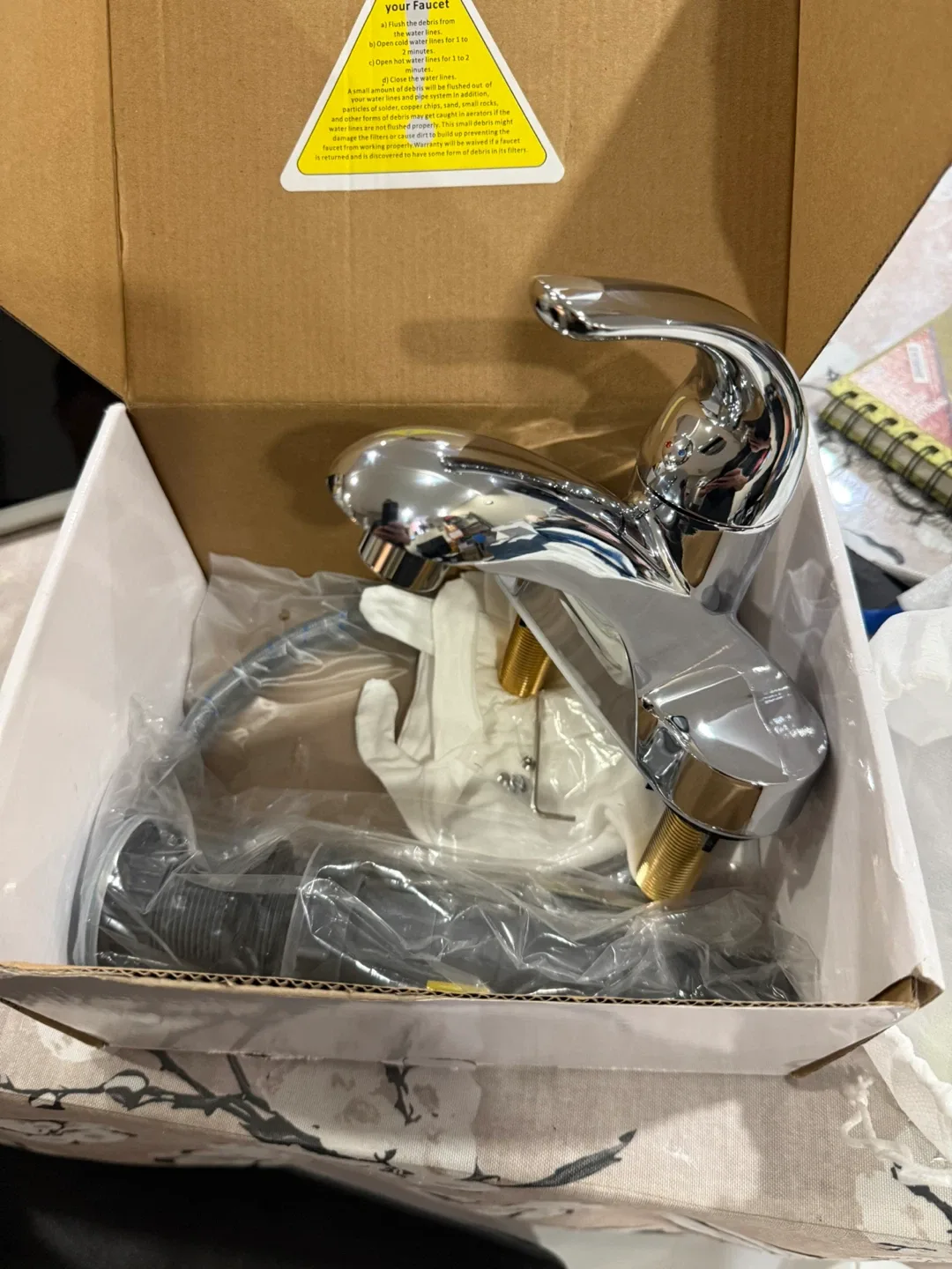 WOWOW Single Handle Bathroom Faucet - Chrome Finish image indicator(7)