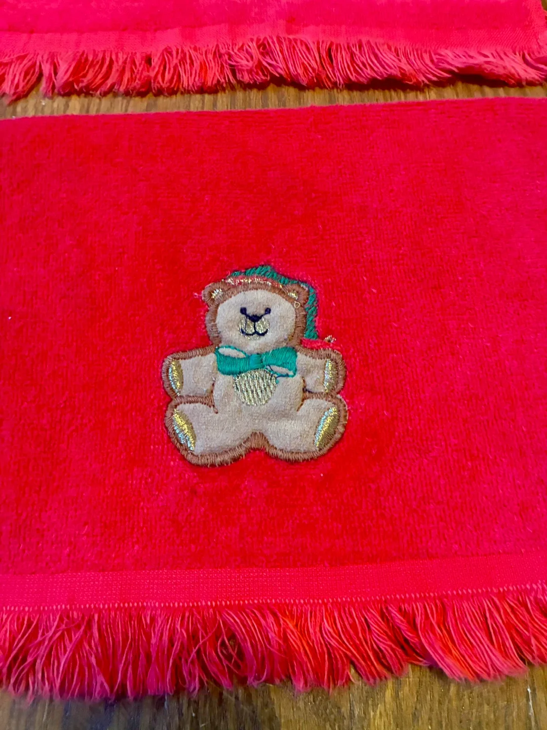 Set of 4 Christmas Hand Towels - Red & Green image indicator(5)