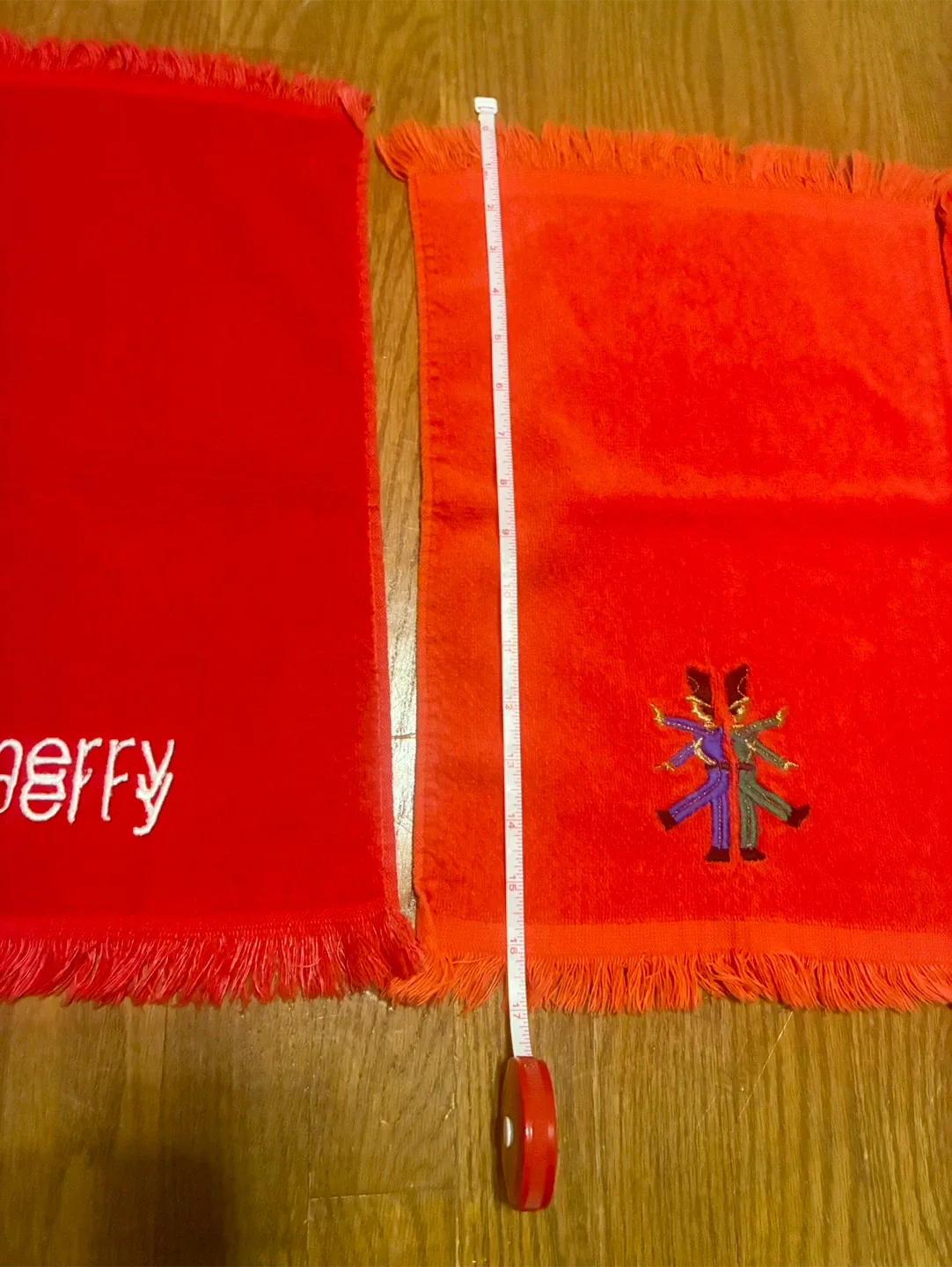 Set of 4 Christmas Hand Towels - Red & Green image indicator(7)