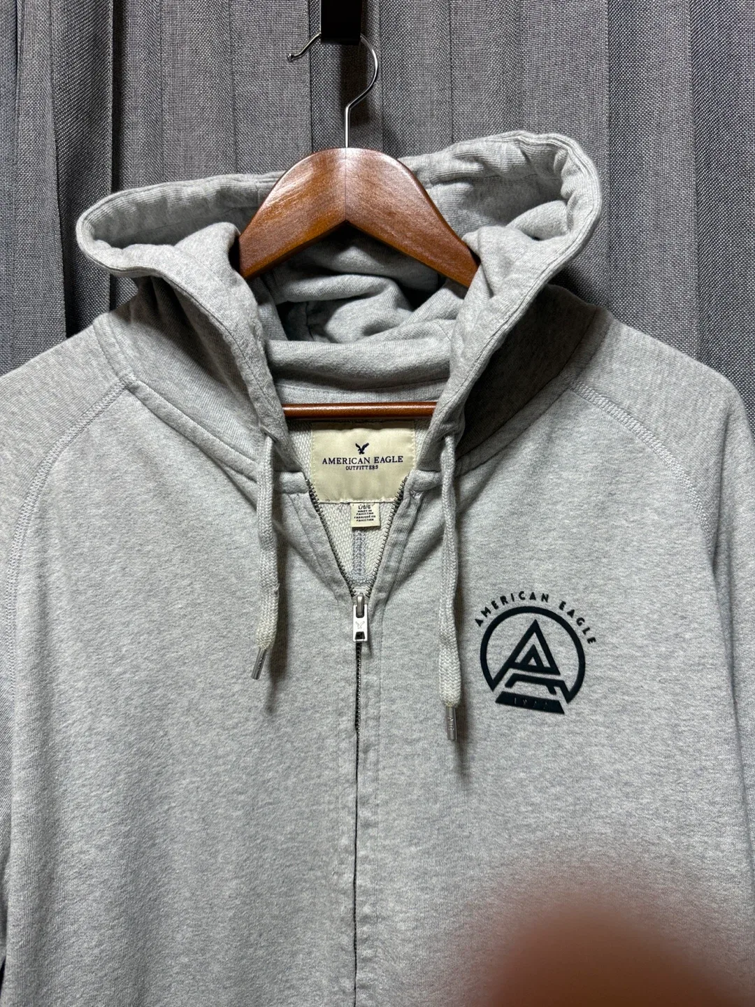 American Eagle Outfitters Grey Zip-Up Hoodie - Large image indicator(3)