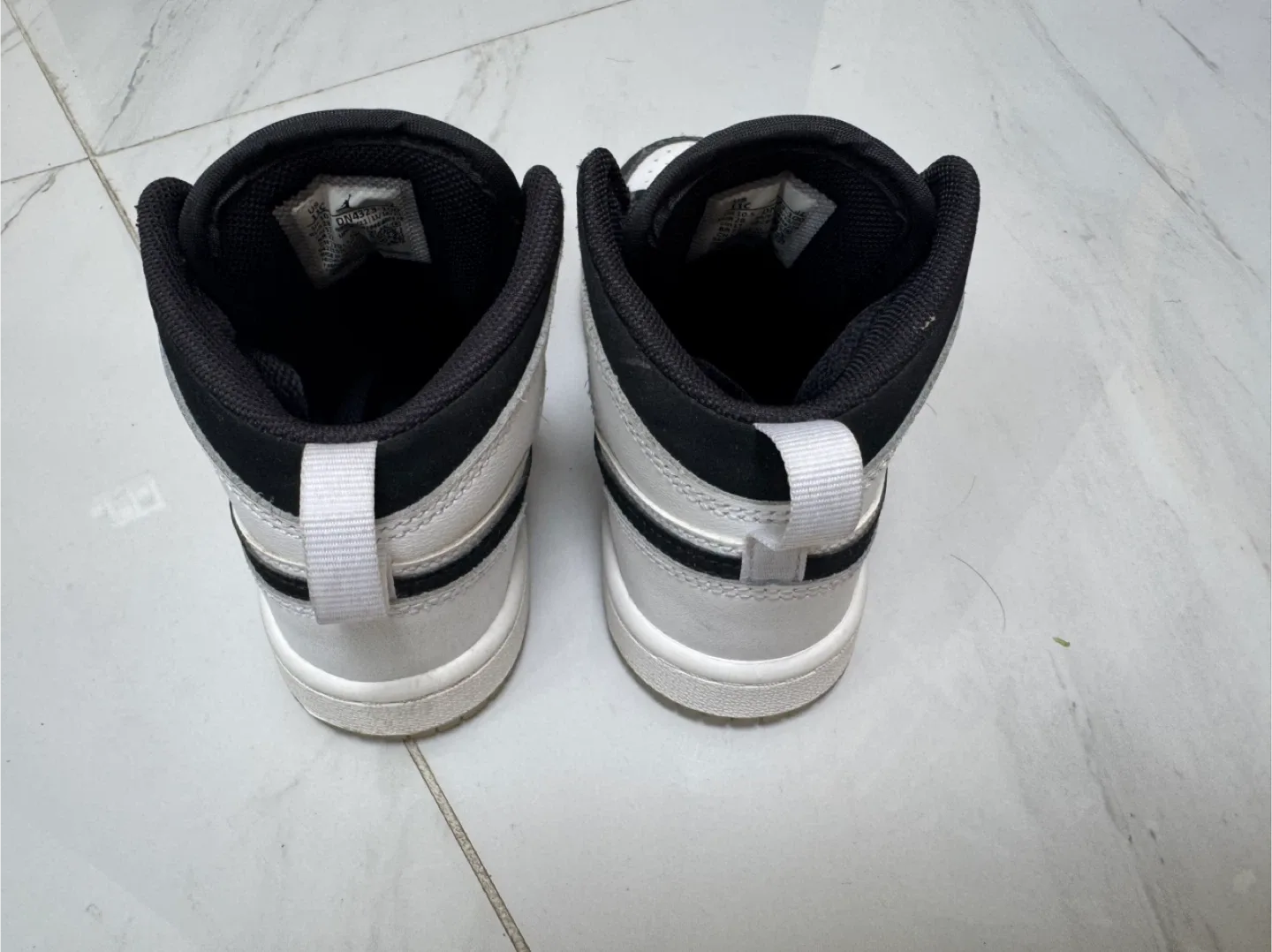 Jordan 1 High Toddler Shoes - Black/White - Size 11C image indicator(4)